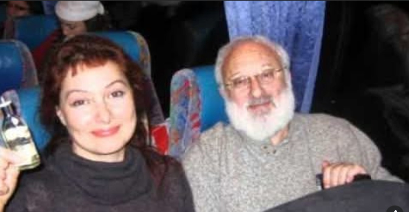 Irina Yankovich junto a Michael Laitman