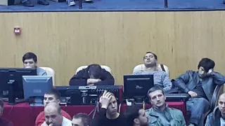 Измотанные ученики на конгрессе в России